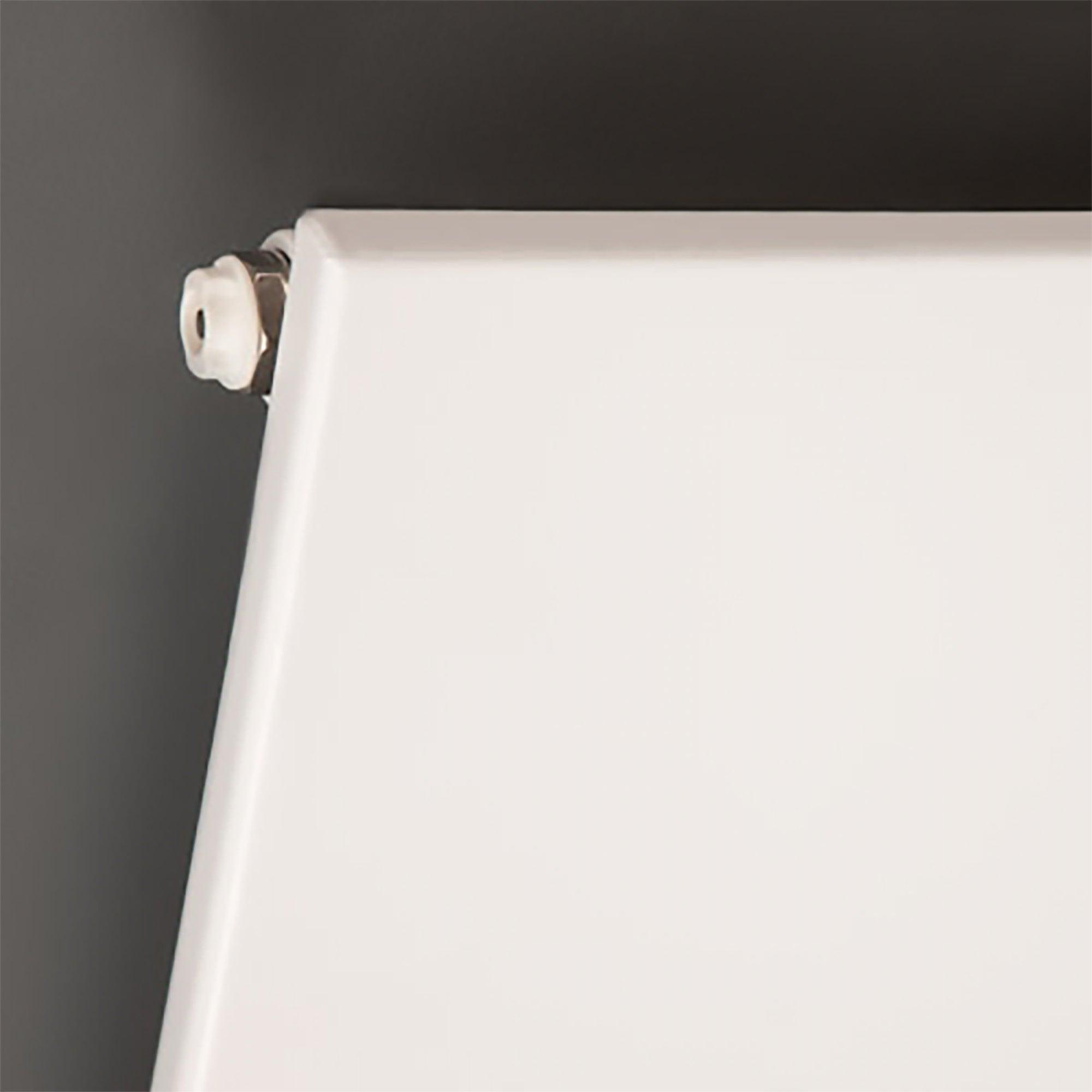 Badheizkörper Mira Plus mit Mittelanschluss weiß - badheizkoerper.net