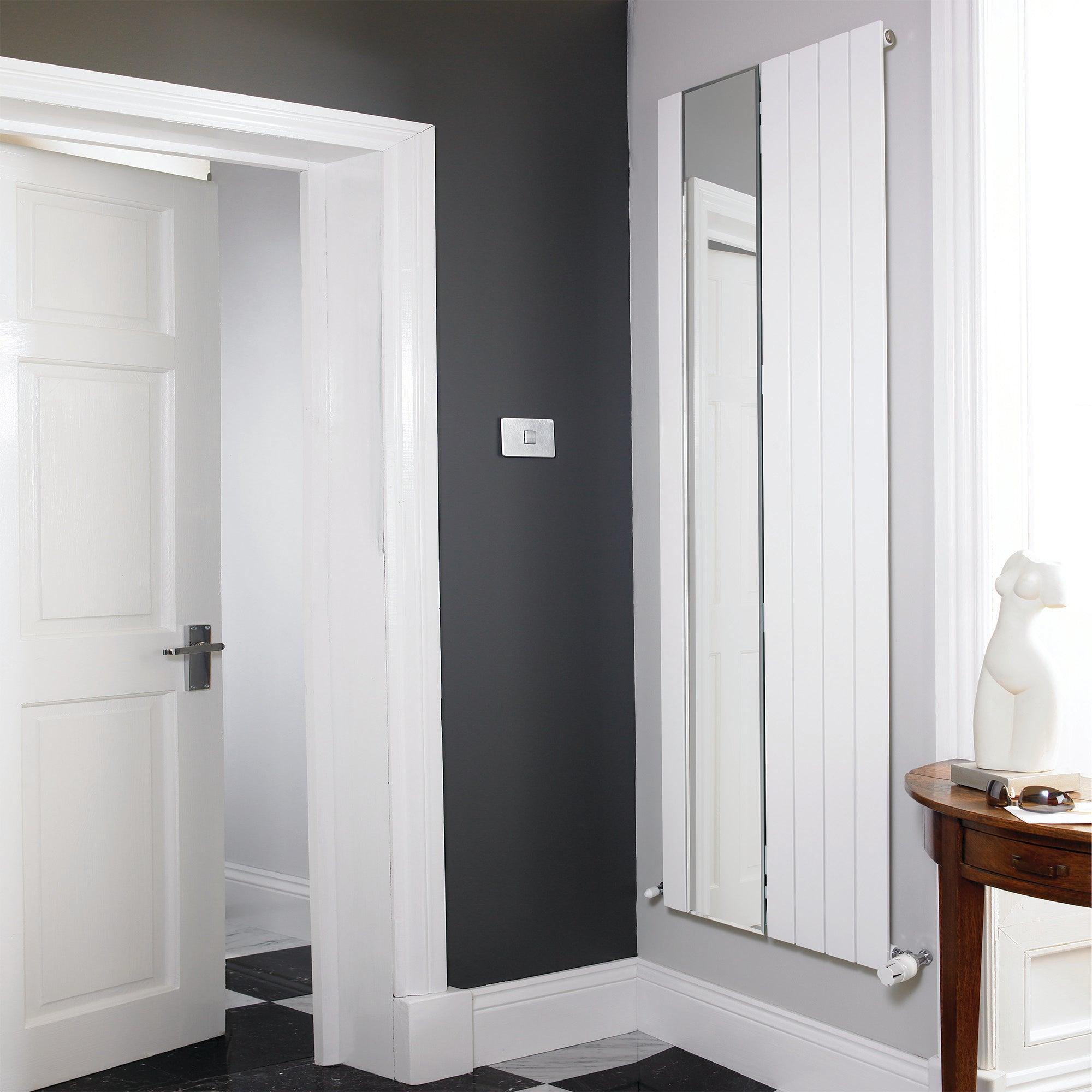 Badheizkörper Mira mit Spiegel mit Seitenanschluss weiß - badheizkoerper.net